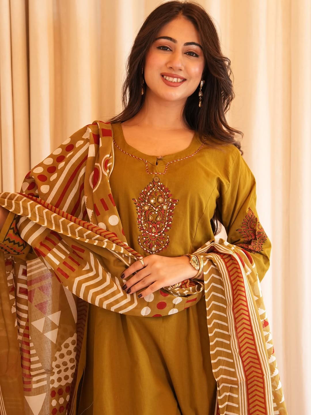 Elegant Maroon Printed Kurta Set with Dupatta & Ethnic Clutch