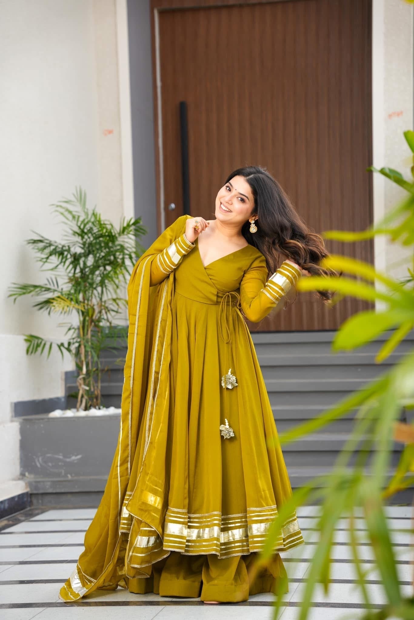 Musterd Plain Georgette Anarkali Suit Set