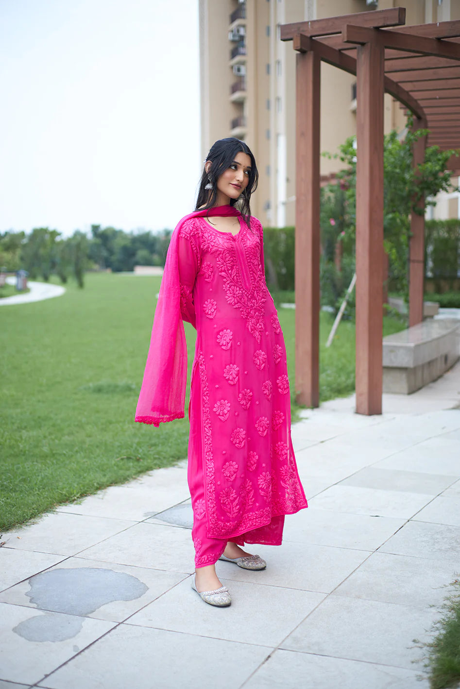 Elegant Pink Floral Embroidered Kurta Pant Set with Dupatta