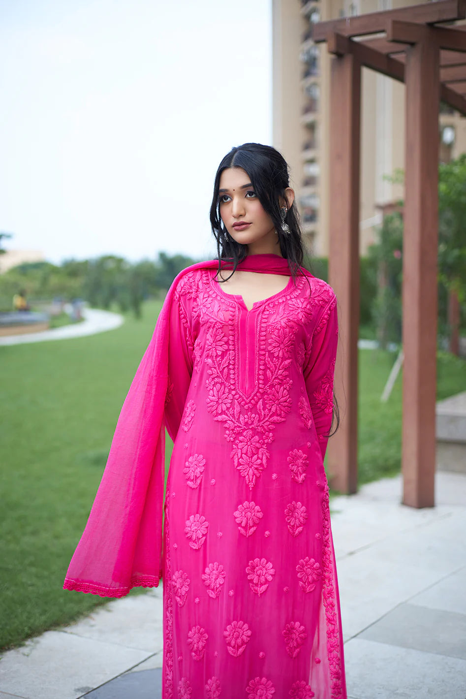 Elegant Pink Floral Embroidered Kurta Pant Set with Dupatta
