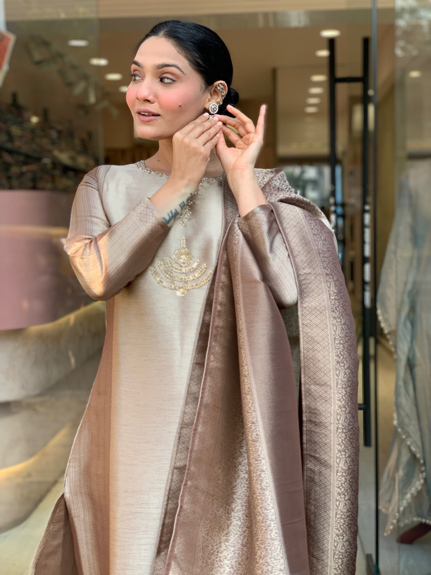 Elegant Kanjivaram Tissue Blend Straight Kurta Set with Woven Jacquard Dupatta