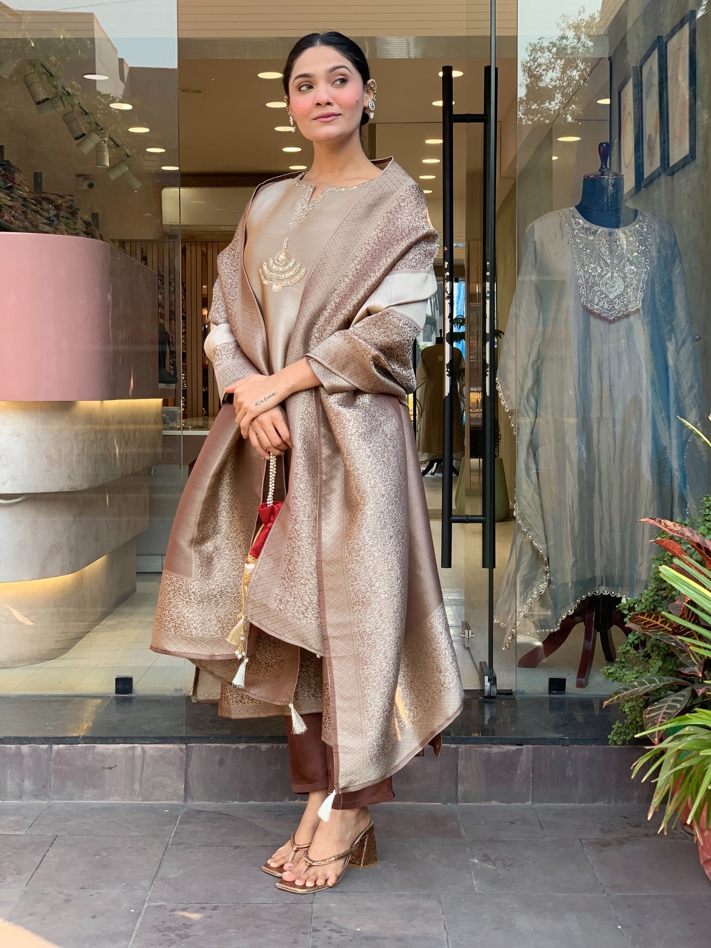 Elegant Kanjivaram Tissue Blend Straight Kurta Set with Woven Jacquard Dupatta