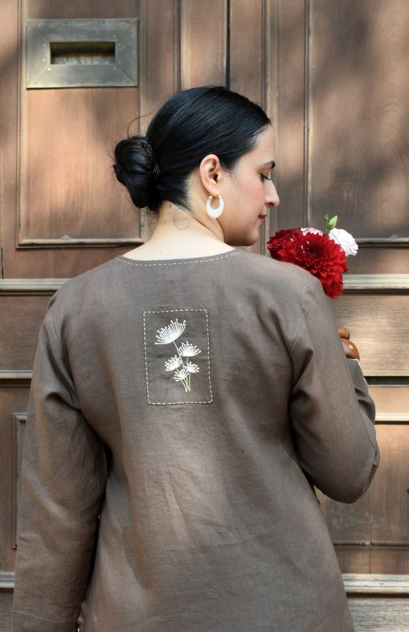 women Embroidered Kurta Set