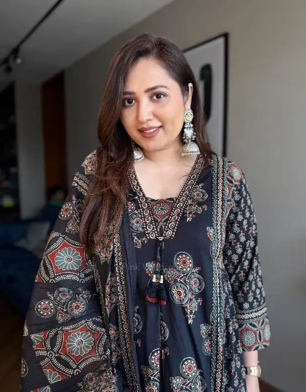 Midnight Elegance Floral Printed Cotton Kurta Set with Dupatta for Women