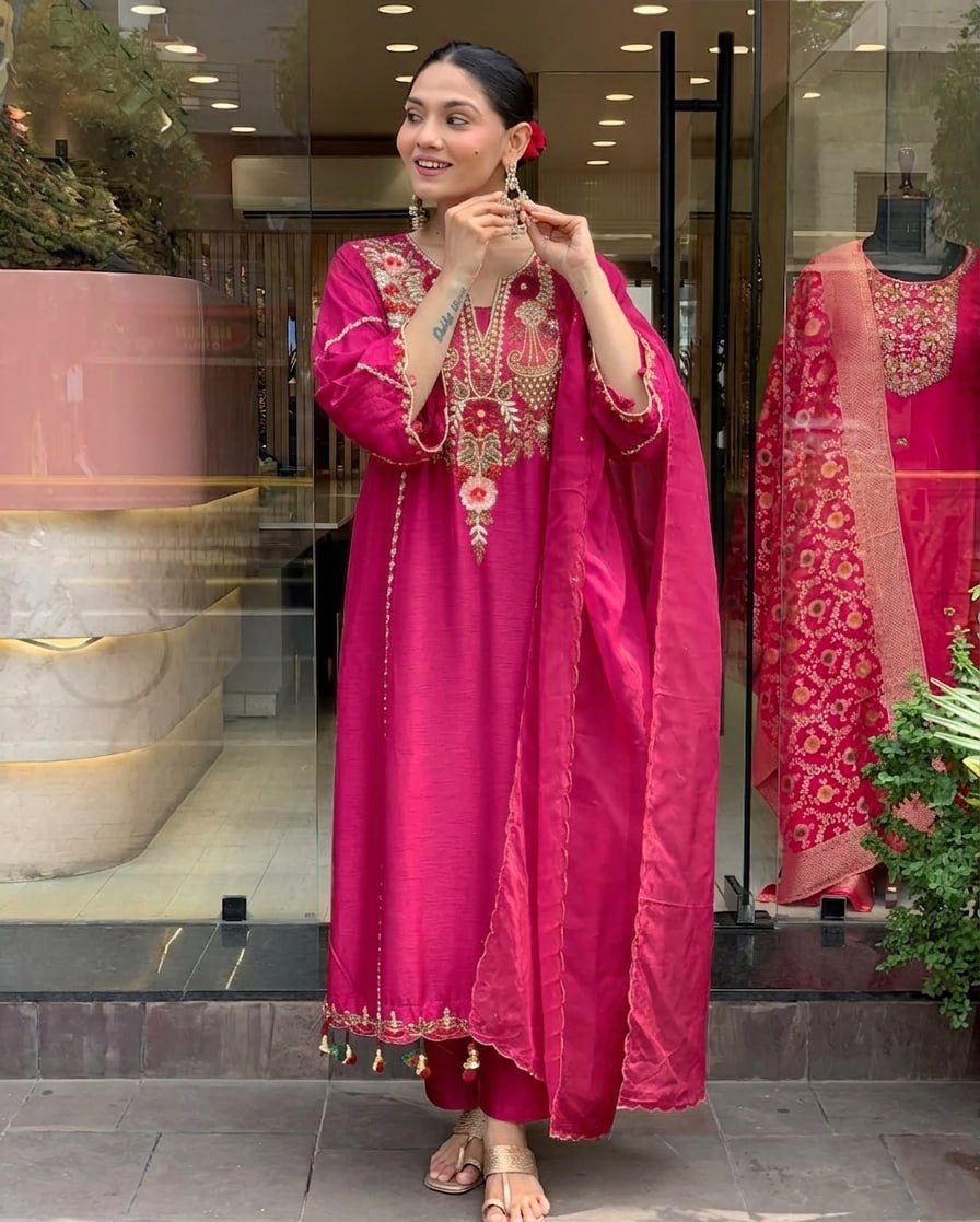Elegant Pink Cotton Embroidered Kurta Set with Dupatta