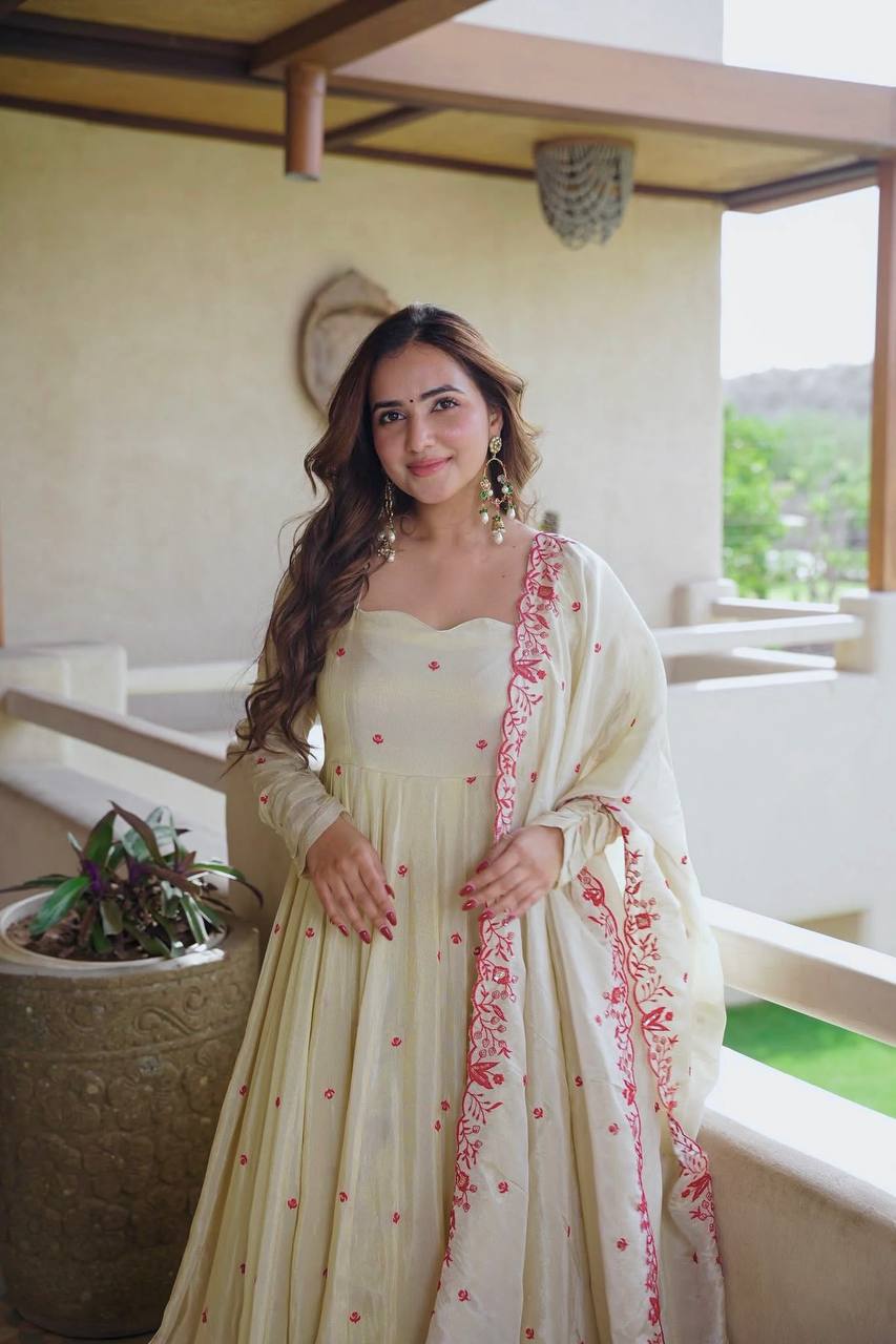 Elegant Off-White Embroidered Anarkali Kurta Set for Women