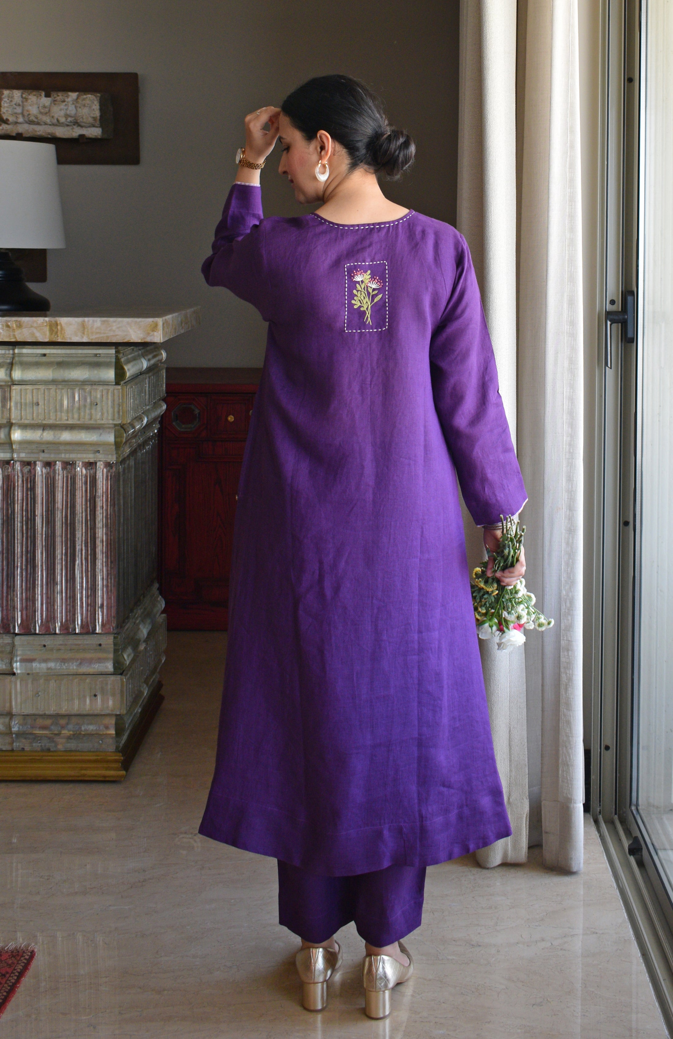 women Embroidered Kurta Set