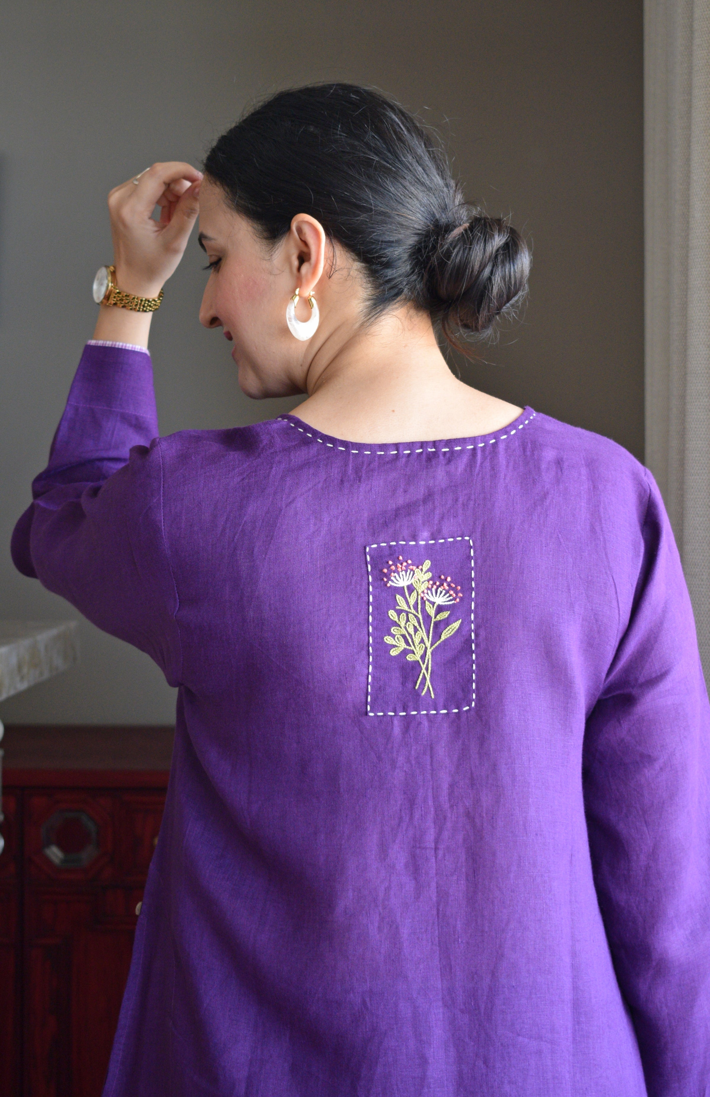 women Embroidered Kurta Set